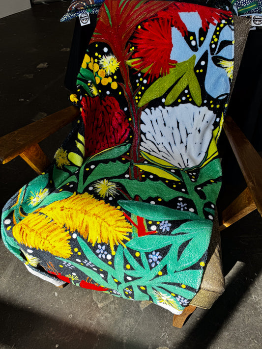 Native plants - Plush Beach Towel